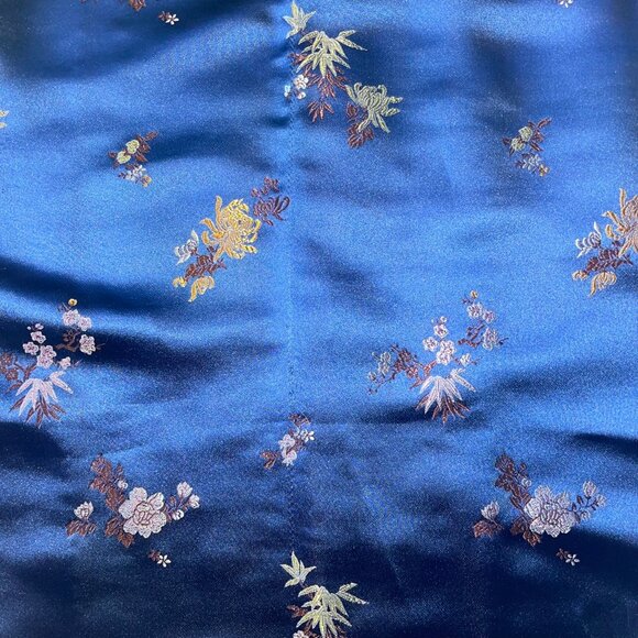 Blue traditional Chinese silk dress (qi pao) - Picture 5 of 7